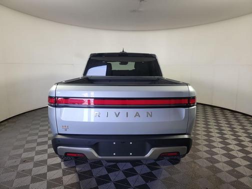 LA Silver 2023 Rivian R1T Launch Edition