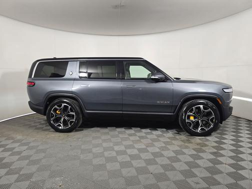 2022 Rivian R1S Launch Edition