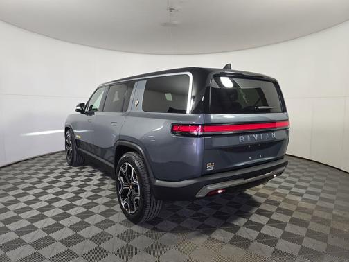 2022 Rivian R1S Launch Edition