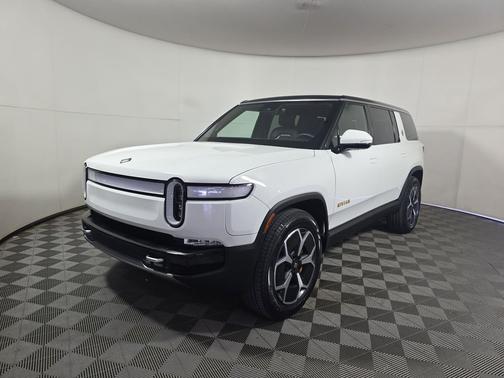 2023 Rivian R1S Adventure