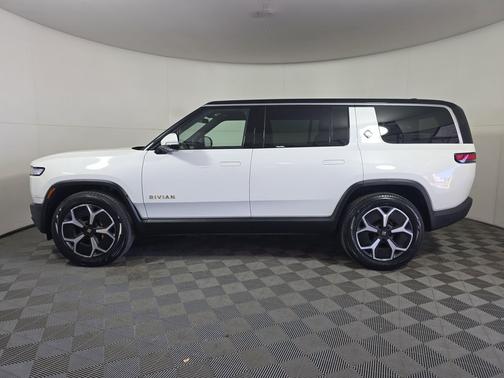 2023 Rivian R1S Adventure