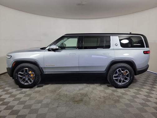 LA Silver 2024 Rivian R1S Launch Edition Quad Motor Large Pack