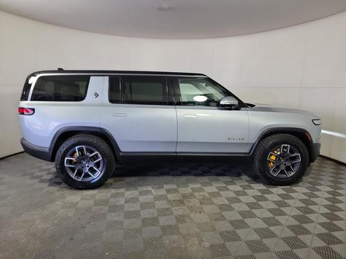 LA Silver 2024 Rivian R1S Launch Edition Quad Motor Large Pack