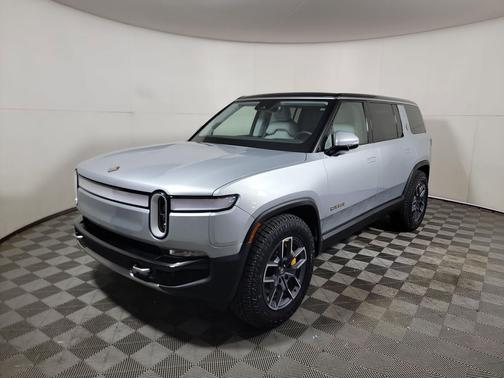 LA Silver 2024 Rivian R1S Launch Edition Quad Motor Large Pack