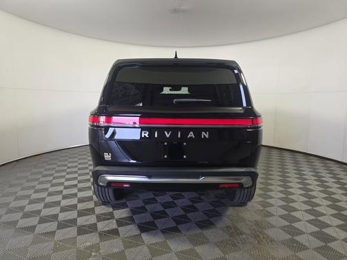 2023 Rivian R1S Adventure