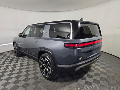2023 Rivian R1S Adventure