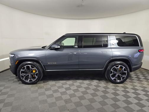 2023 Rivian R1S Adventure