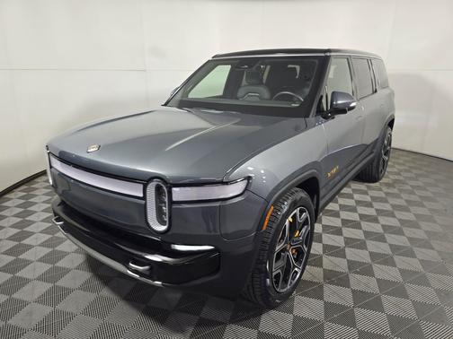2023 Rivian R1S Adventure