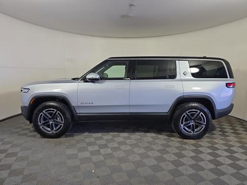 2025 Rivian R1S Adventure trim