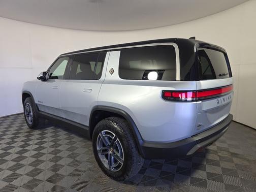 2025 Rivian R1S Adventure trim