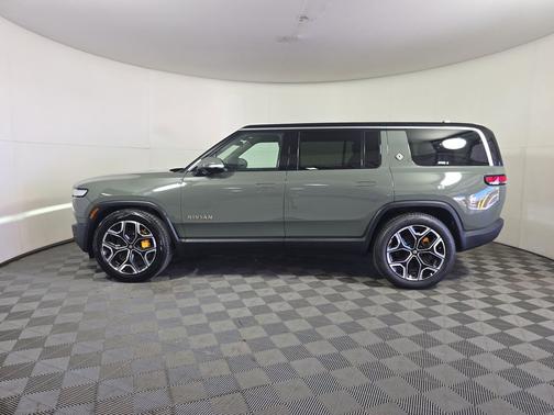 2022 Rivian R1S Launch Edition