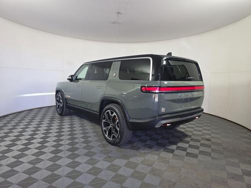 2022 Rivian R1S Launch Edition