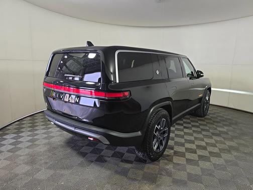Midnight 2022 Rivian R1S Launch Edition