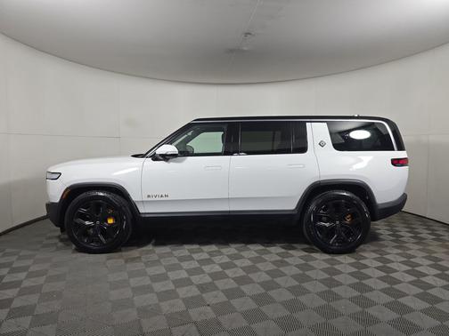 2023 Rivian R1S Adventure