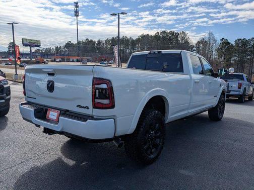 2022 RAM 3500 Limited Crew Cab 4x4 8' Box