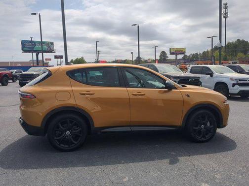 Acapulco Gold 2024 Dodge Hornet R/T Plus EAWD