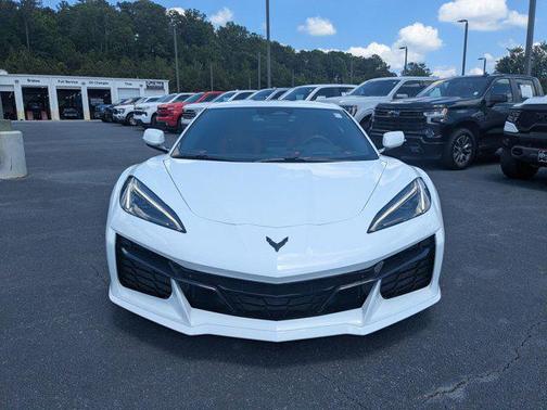 Arctic White 2025 Chevrolet Corvette Z06