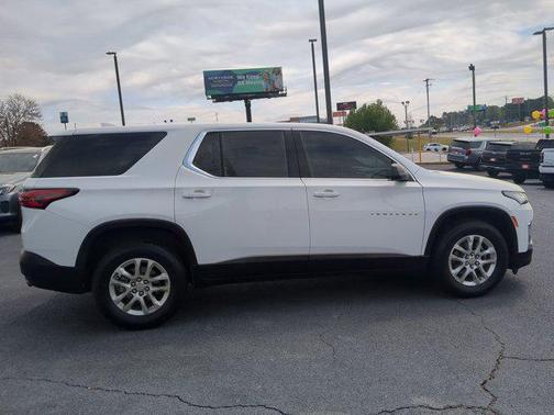 Summit White 2023 Chevrolet Traverse LS