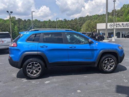 Photo 5 of 32 of 2020 Jeep Cherokee Trailhawk