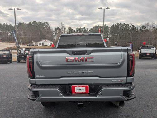 2024 GMC Sierra 2500 AT4