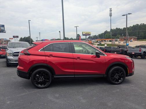 Red Diamond 2024 Mitsubishi Eclipse Cross LE