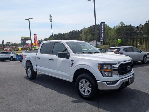 Oxford White 2023 Ford F-150 XLT
