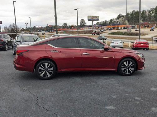 2022 Nissan Altima 2.5 SL