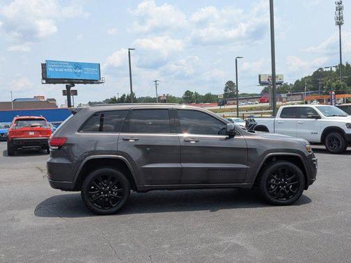 2021 Jeep Grand Cherokee Laredo