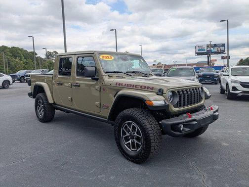41 2025 Jeep Gladiator Rubicon