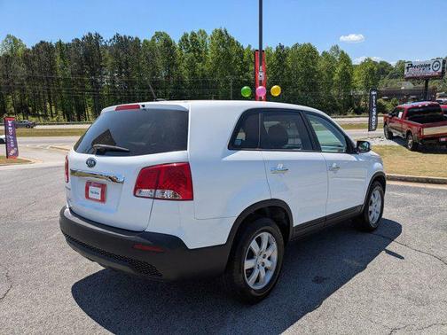 Snow White Pearl 2011 Kia Sorento LX