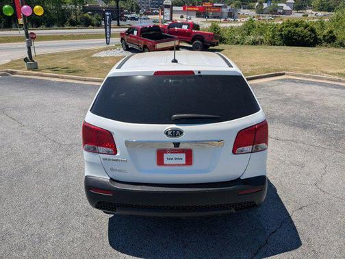 Snow White Pearl 2011 Kia Sorento LX