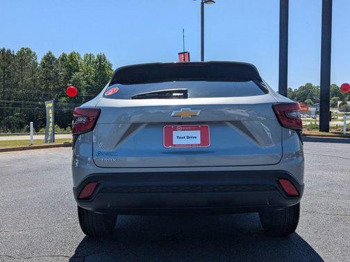 Sterling Gray Metallic 2024 Chevrolet Trax LS