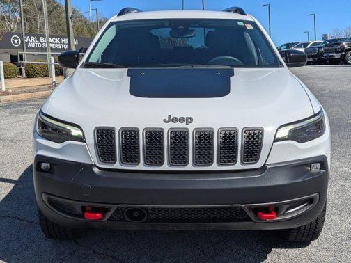 2022 Jeep Cherokee Trailhawk