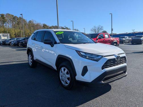 2025 Toyota RAV4 LE