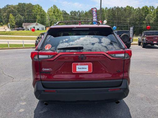 2021 Toyota RAV4 LE