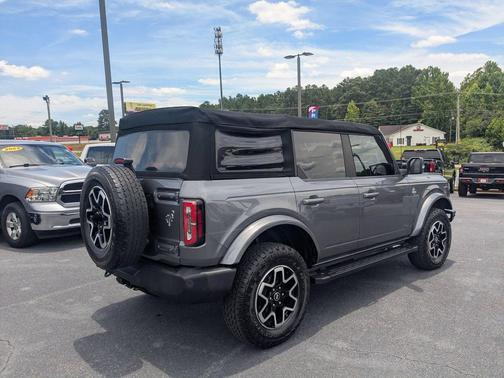 Carbonized Gray Metallic 2022 Ford Bronco Outer Banks