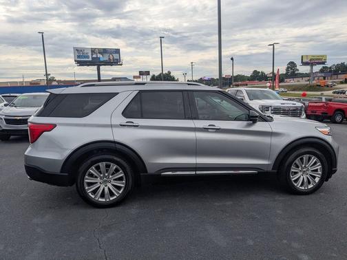Iconic Silver Metallic 2021 Ford Explorer Limited