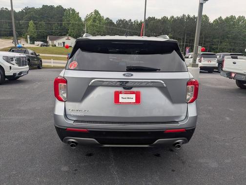 Iconic Silver Metallic 2021 Ford Explorer Limited
