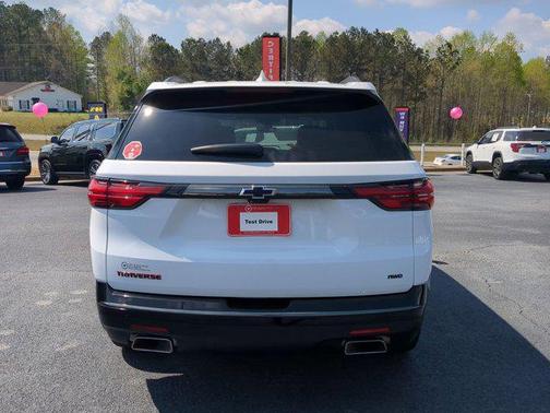 Summit White 2022 Chevrolet Traverse Premier