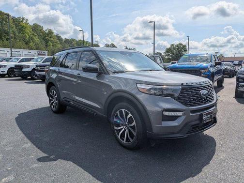 2022 Ford Explorer ST-Line