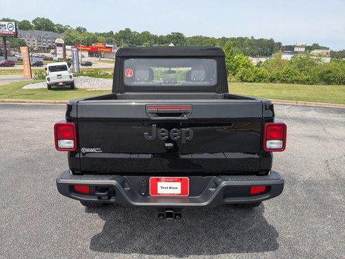 2024 Jeep Gladiator Sport