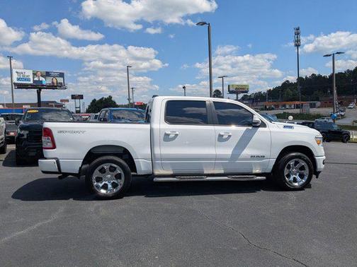 Bright White Clearcoat 2022 RAM 1500 Big Horn/Lone Star