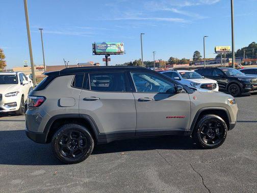 2024 Jeep Compass Trailhawk