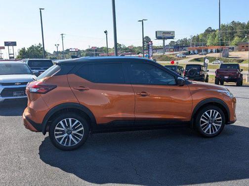 2023 Nissan Kicks SV