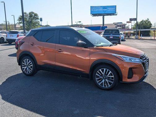 2023 Nissan Kicks SV