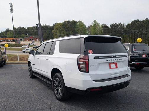 Summit White 2024 Chevrolet Suburban 4WD Z71