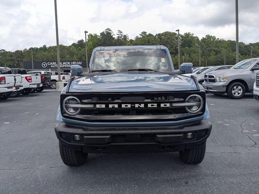 Azure Gray Metallic Tri-Coat 2024 Ford Bronco Outer Banks