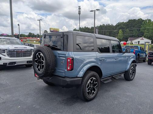 Azure Gray Metallic Tri-Coat 2024 Ford Bronco Outer Banks