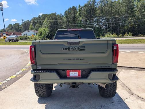 Onyx Black 2025 GMC Sierra 2500 Denali