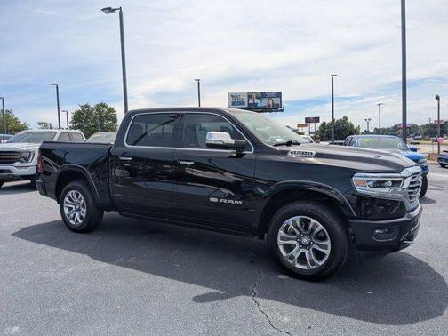Diamond Black Crystal Pearlcoat 2021 RAM 1500 Longhorn